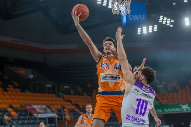 与快速反击 与快速反击