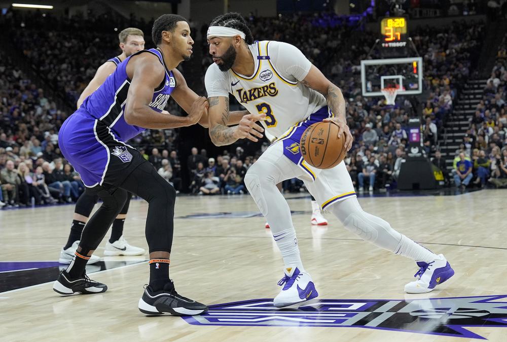 他以流畅的 他以流畅的